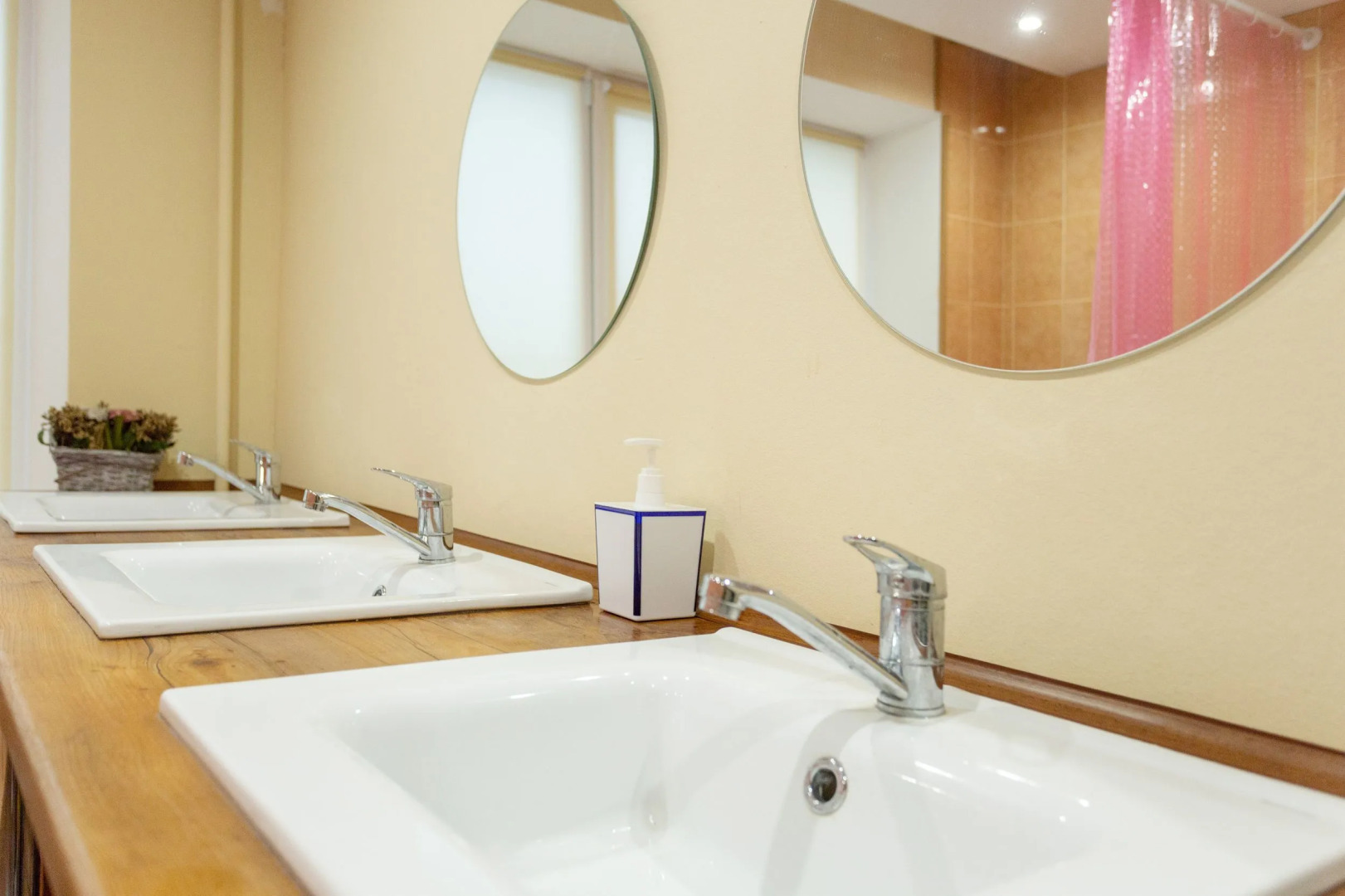 Хостел МОНРО