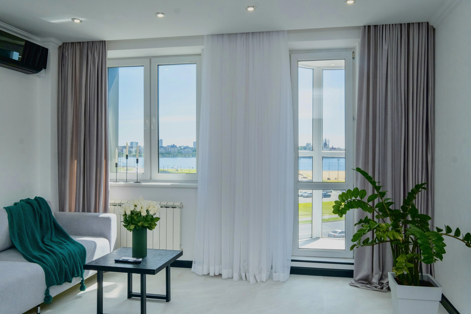 Квартира MaTur Home в центре у метро с шикарным видом