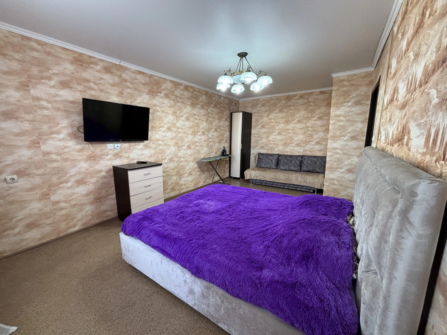 Квартира Улучшенная на Вахитова 23