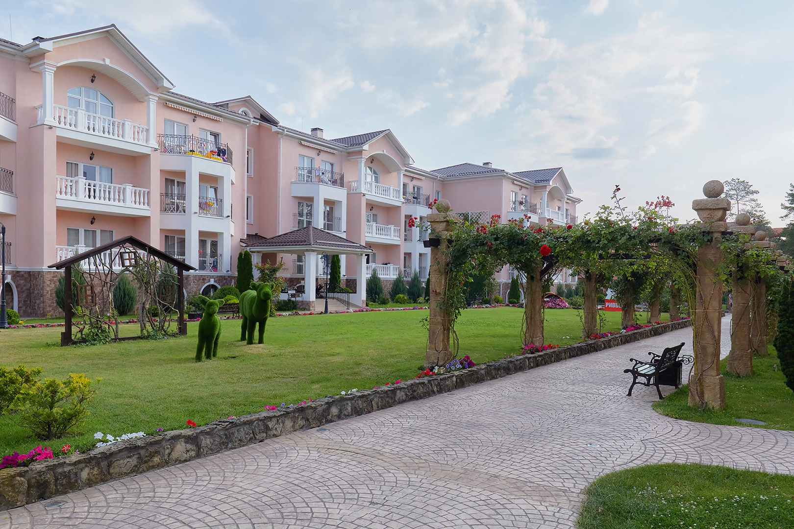 Курортный отель Alean Family Riviera