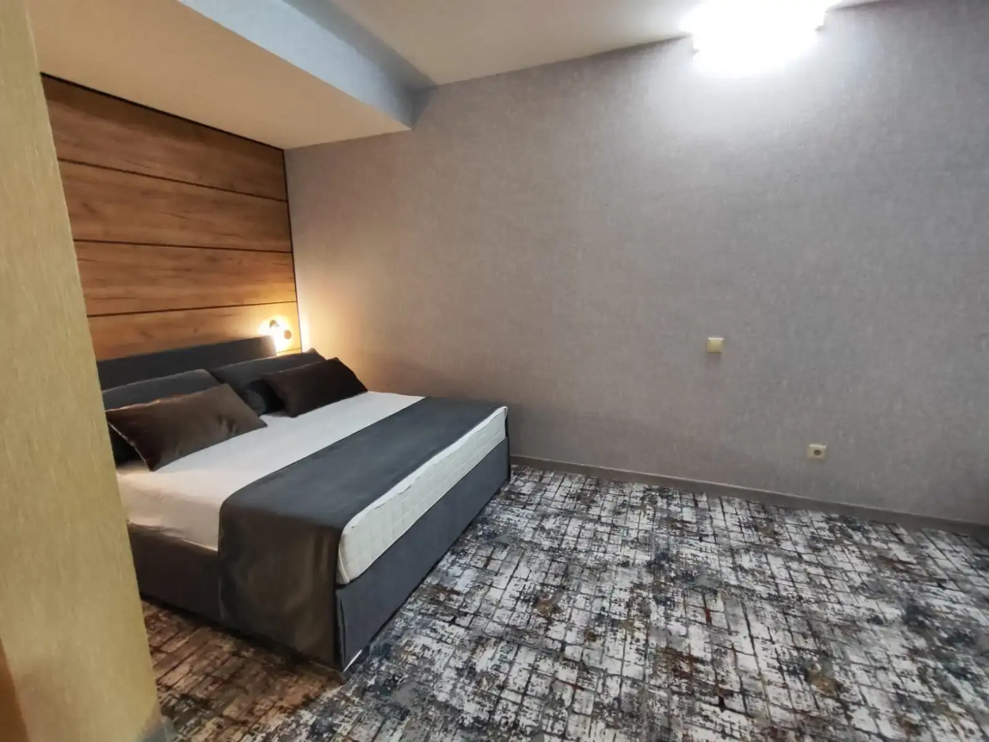 Отель Мона Лиза