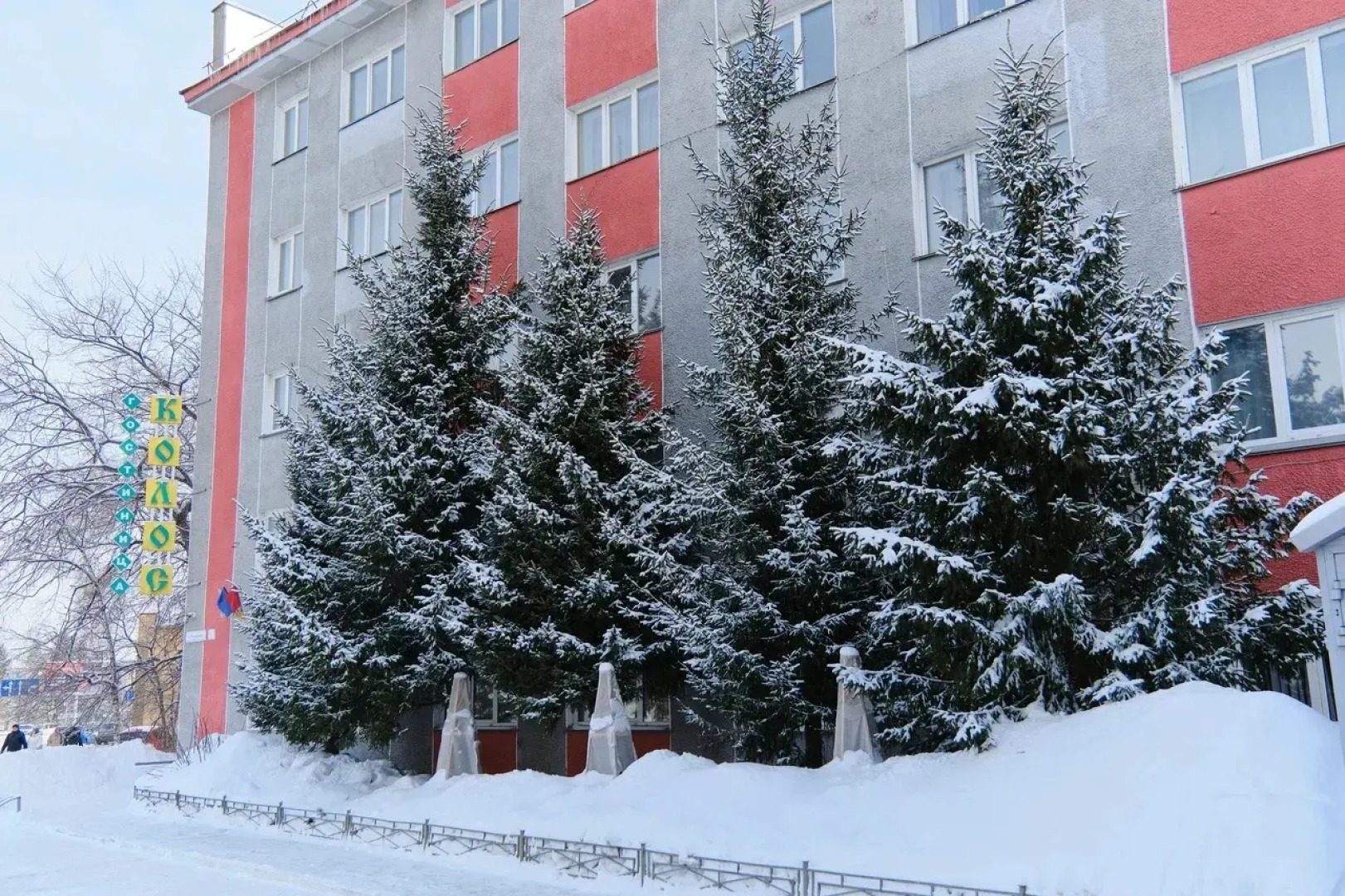 Гостиница Колос