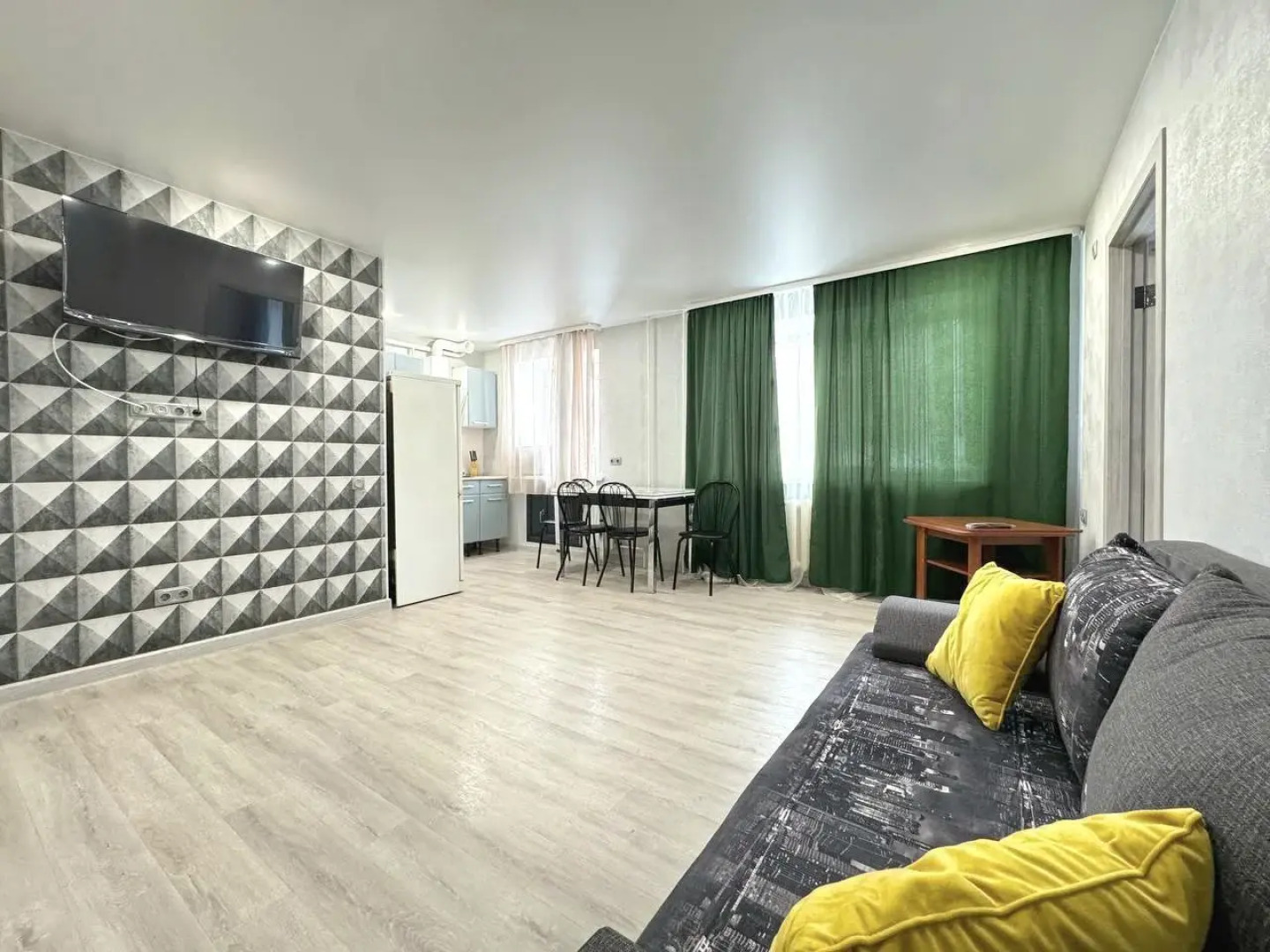 Квартира двухкомнатная в центре на Красноармейской