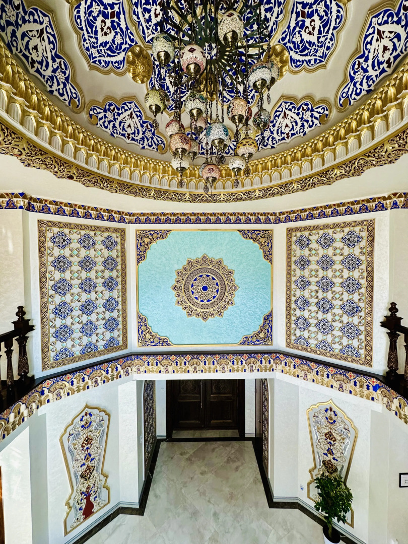 Отель Ayvan Plaza