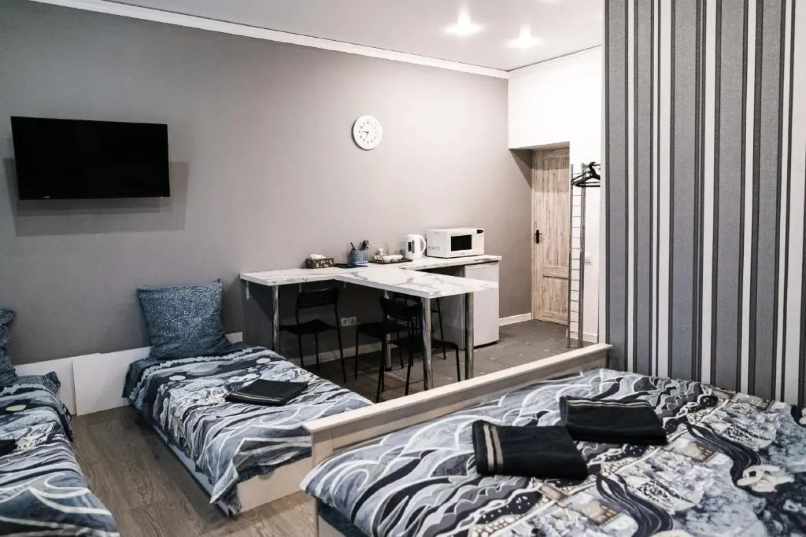 Гостевой дом с часами