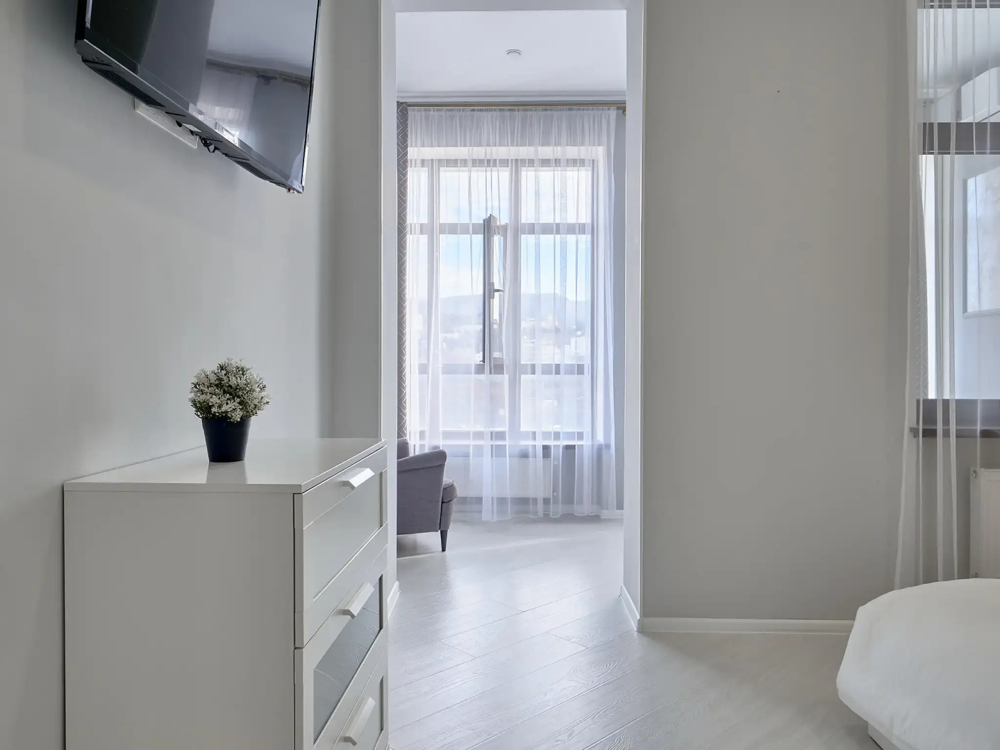 Апартаменты Шафран Ирины Савельевой - В центре у курортного бульвара - Закрытый двор