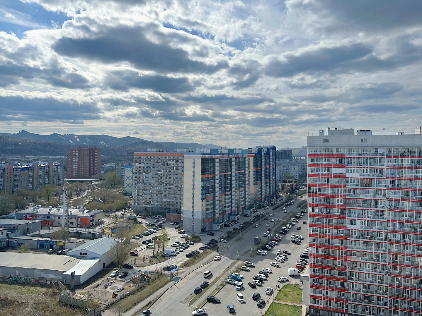 Квартира Комфорт и Уют: Идеальное Место для Отдыха в Двух Минутах от Лучшей Набережной Красноярска