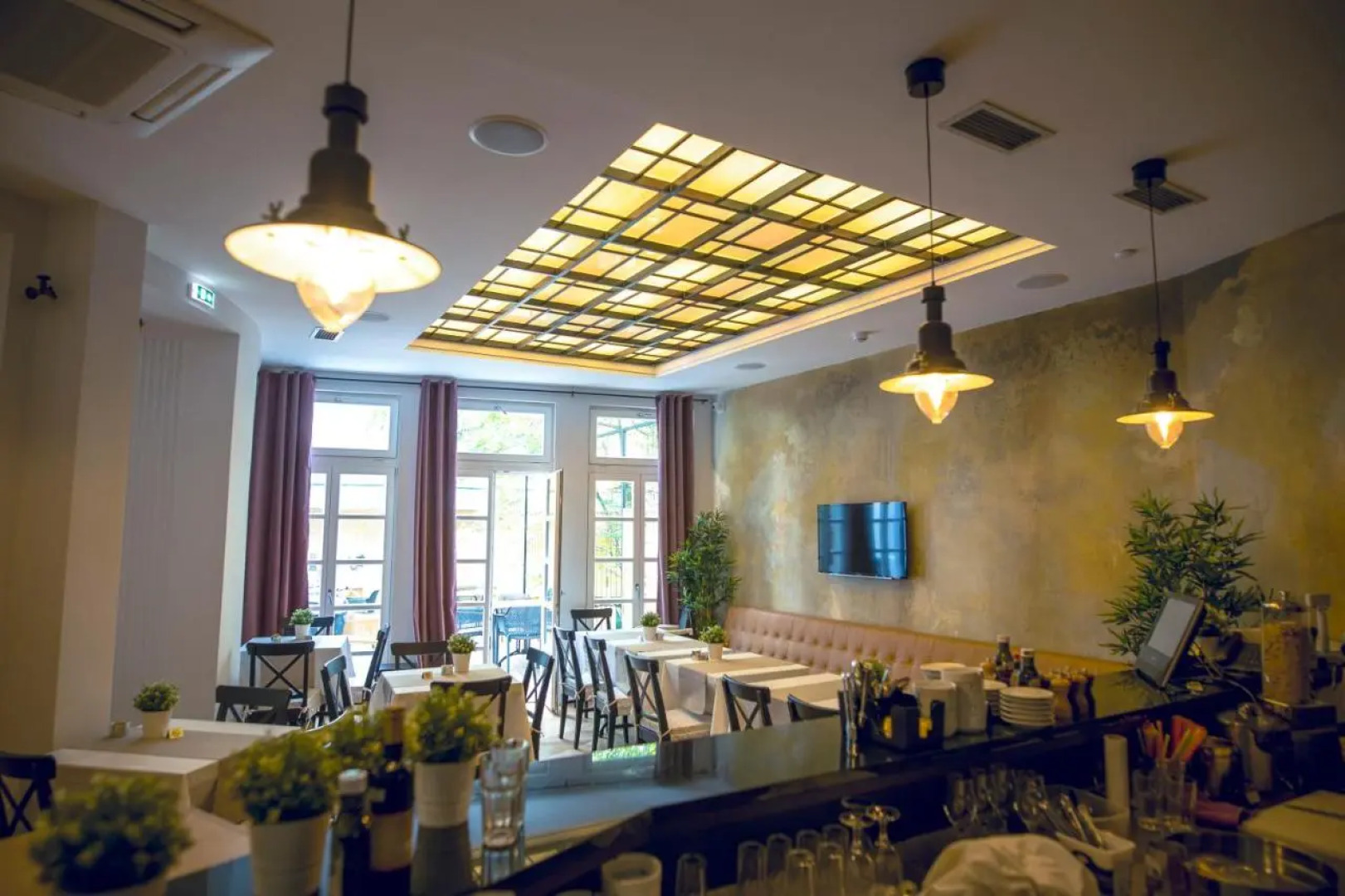 Отель Public House