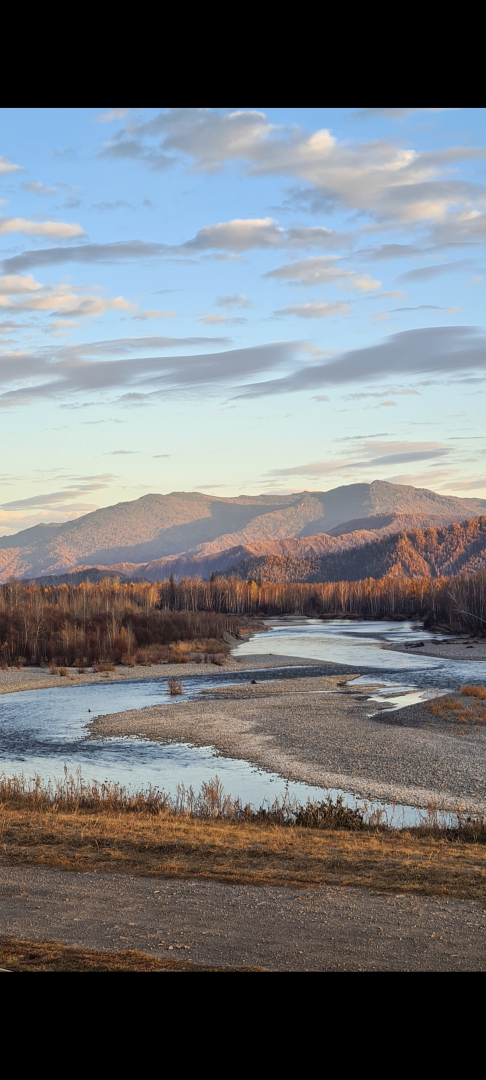 Частный дом Современный гостевой дом на слиянии рек Катунь и Кокса