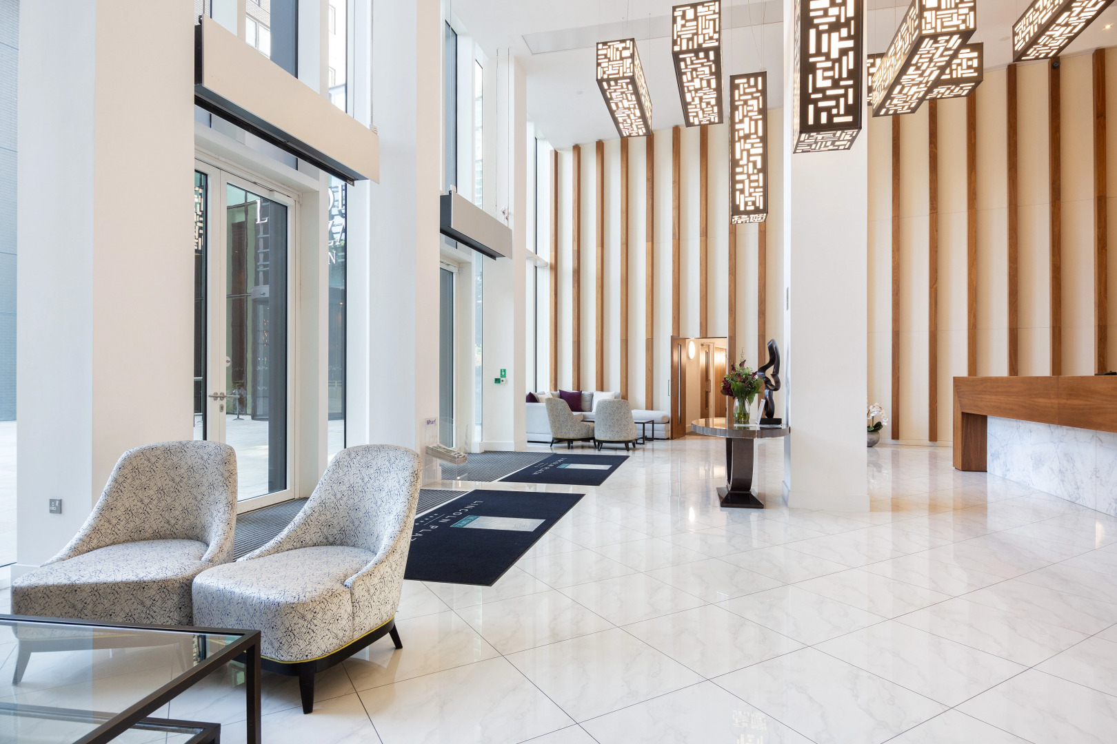 Апартаменты Lincoln Plaza