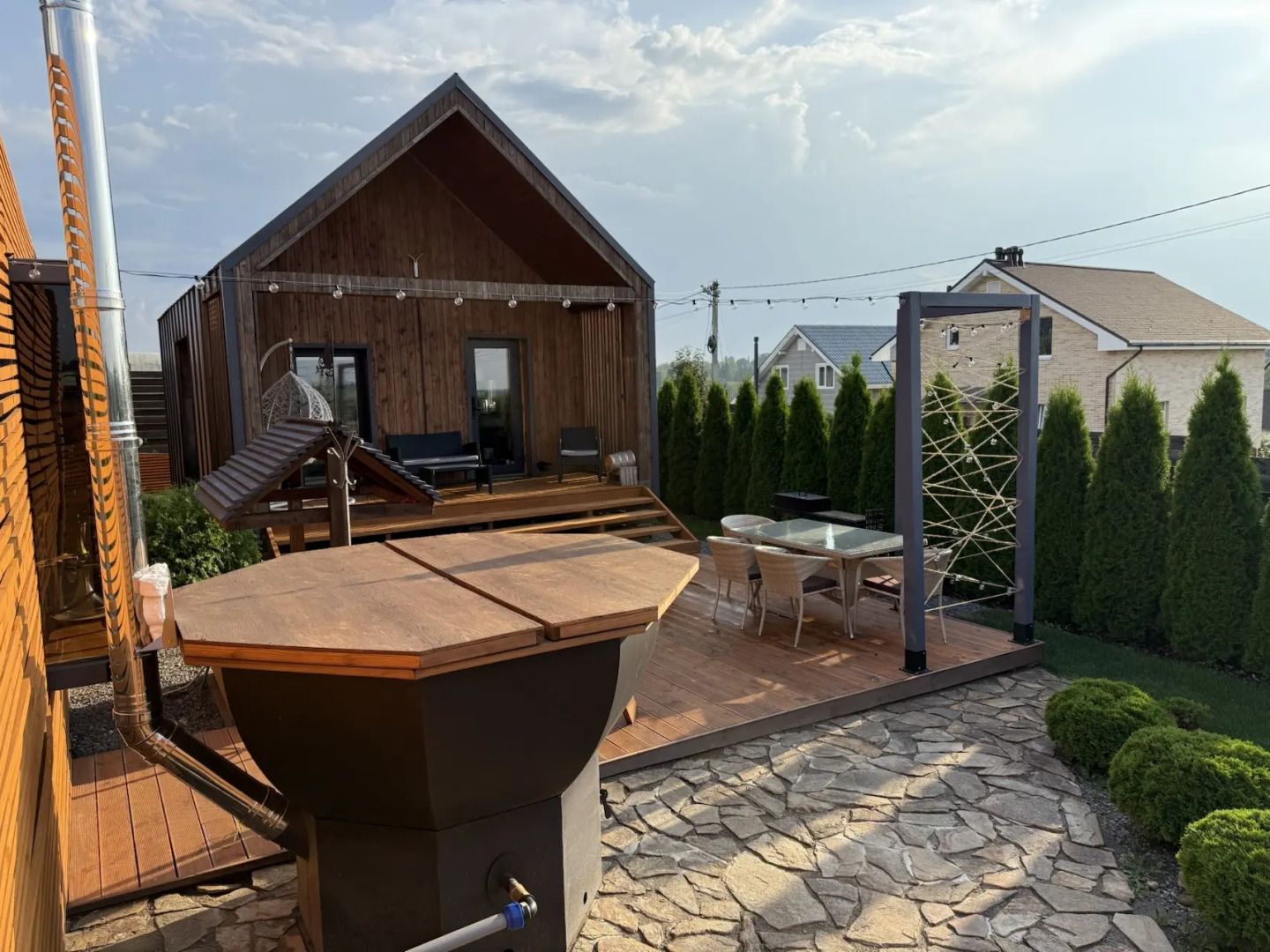 Частный дом Hill House Positive