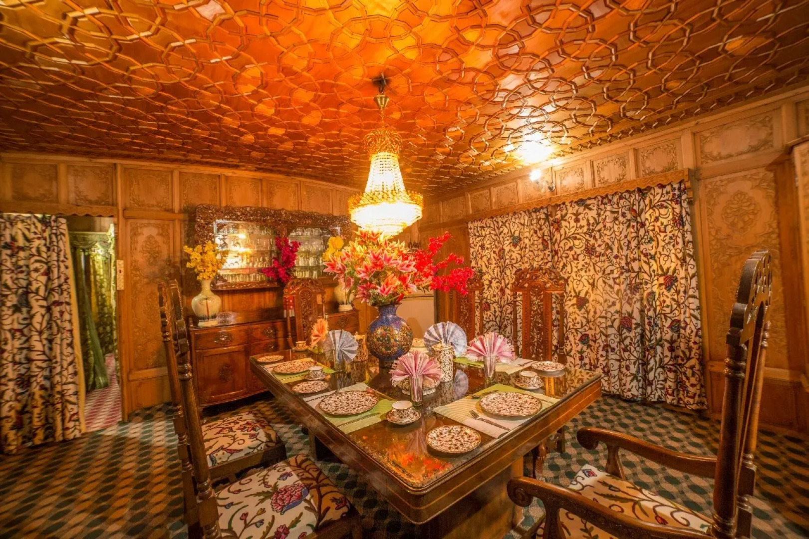 Отель Swan Group Of Houseboats