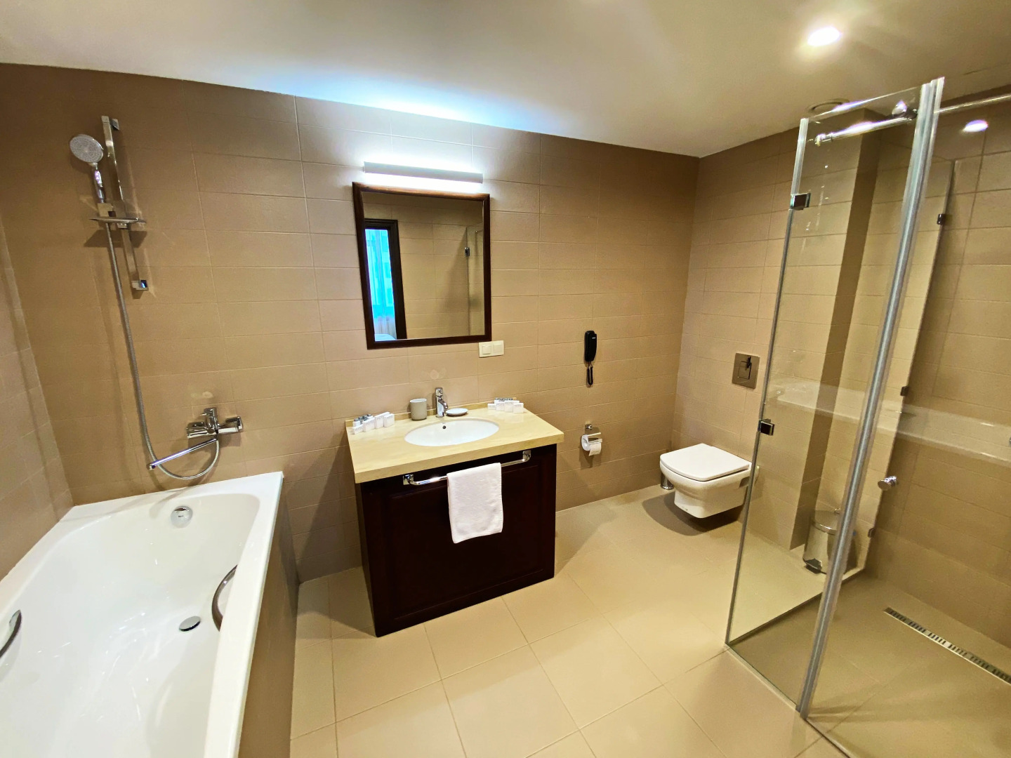 Отель Монто