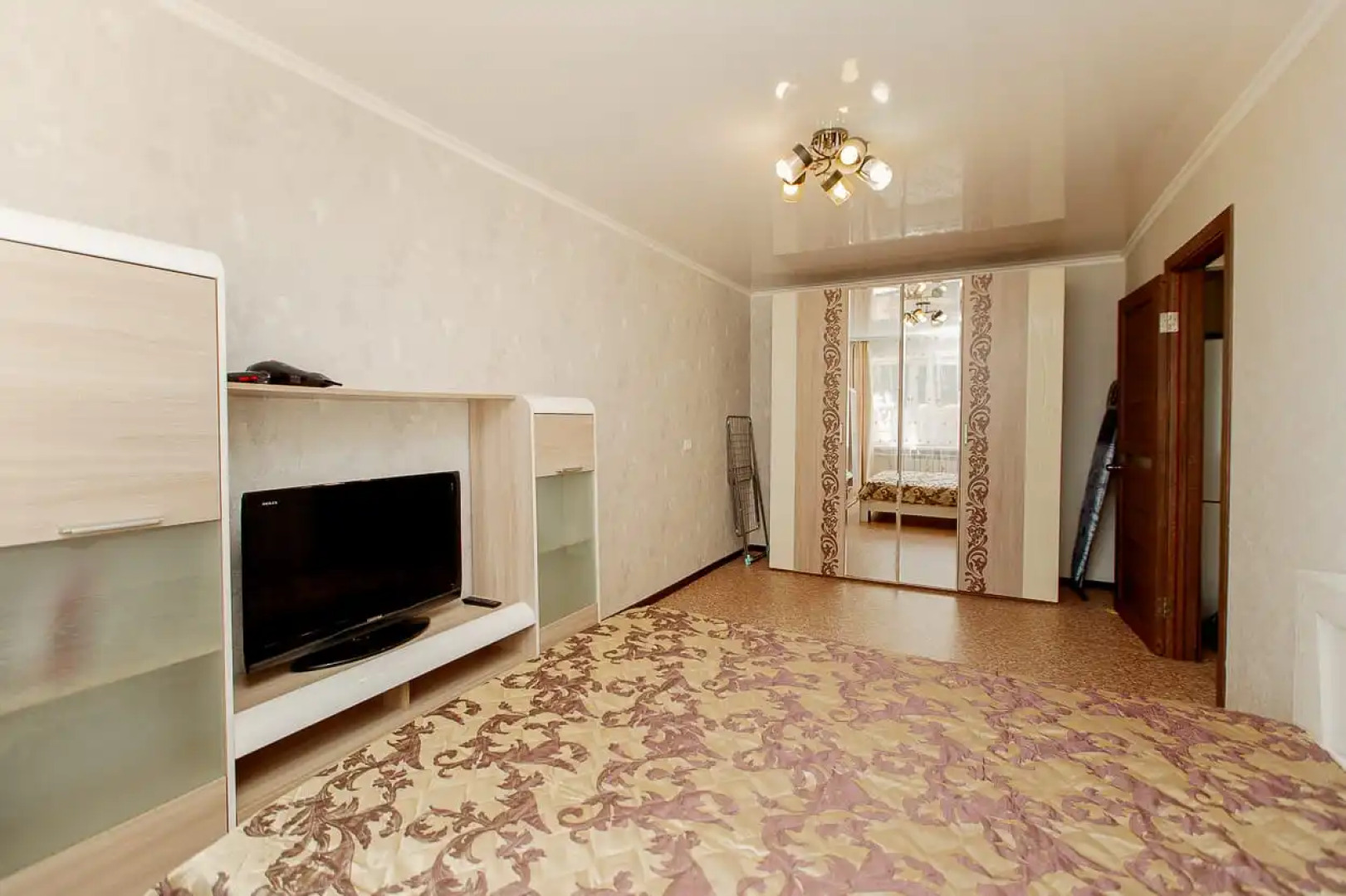 Апартаменты СКомфортом Проспект Победы 61