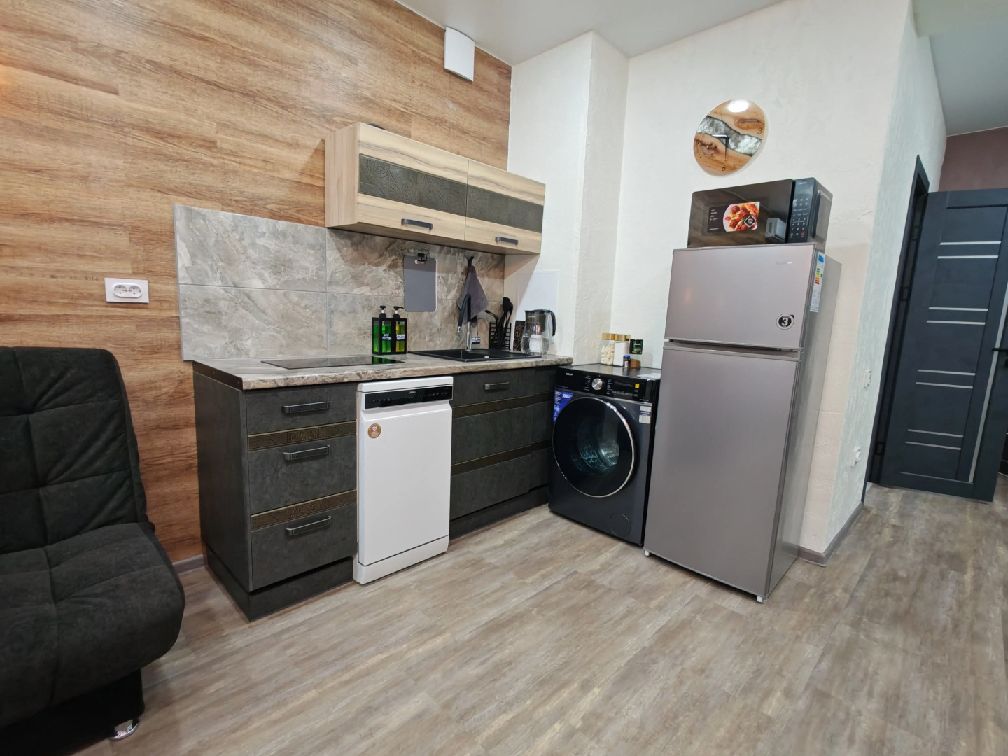 Апартаменты Двухкомнатные Люкс в Центре Абакана