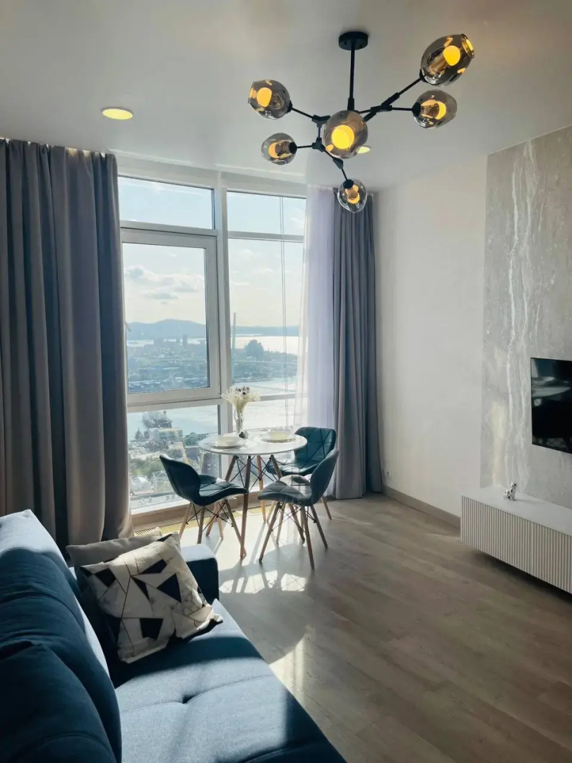 Апартаменты Светлая Квартира с Видом на Бухту Золотой Рог во Владивостоке