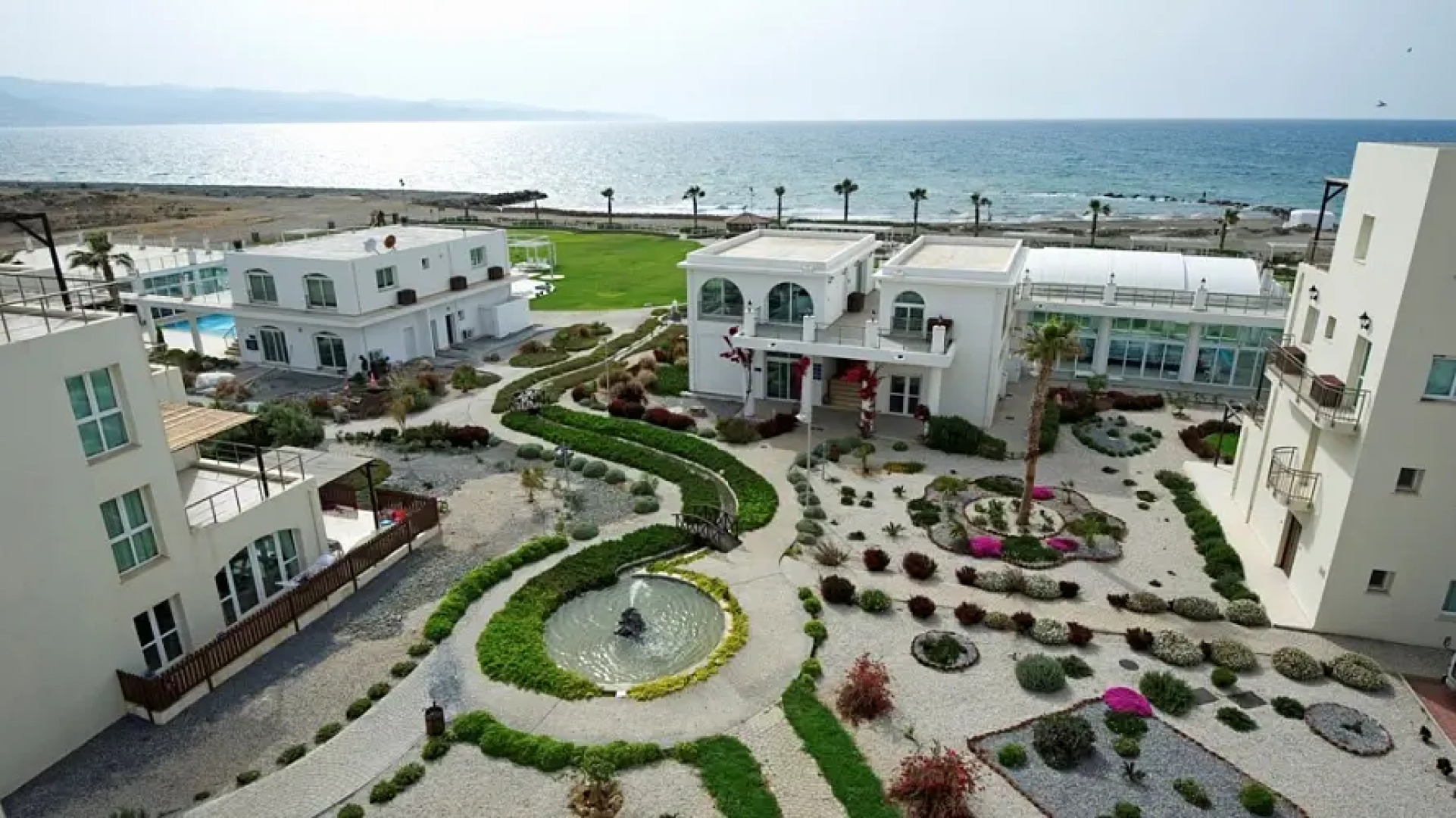 Апартаменты Aphrodite Beachfront Village
