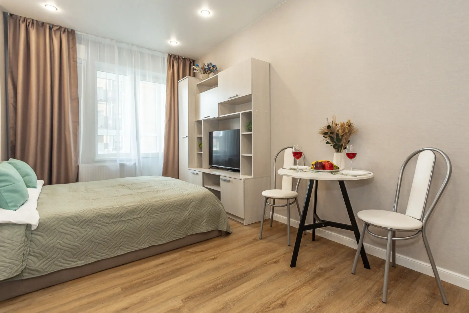 Квартира Студия Нефрит в доме бизнес-класса рядом с ЦГБ