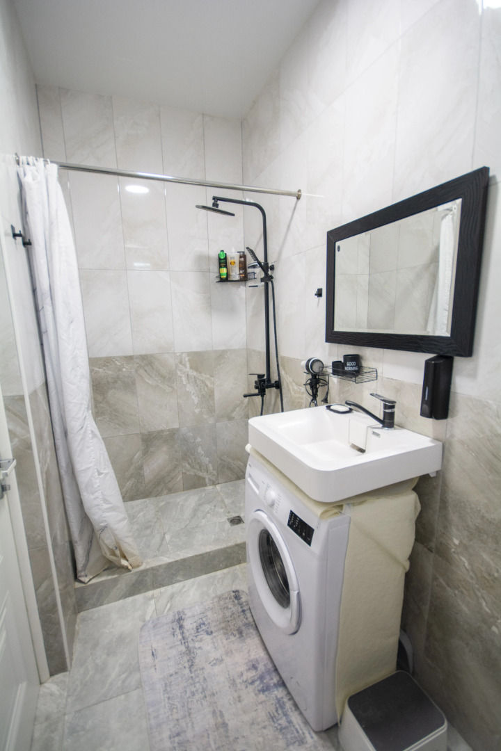 Частный дом Уютный дом-студия в центре города