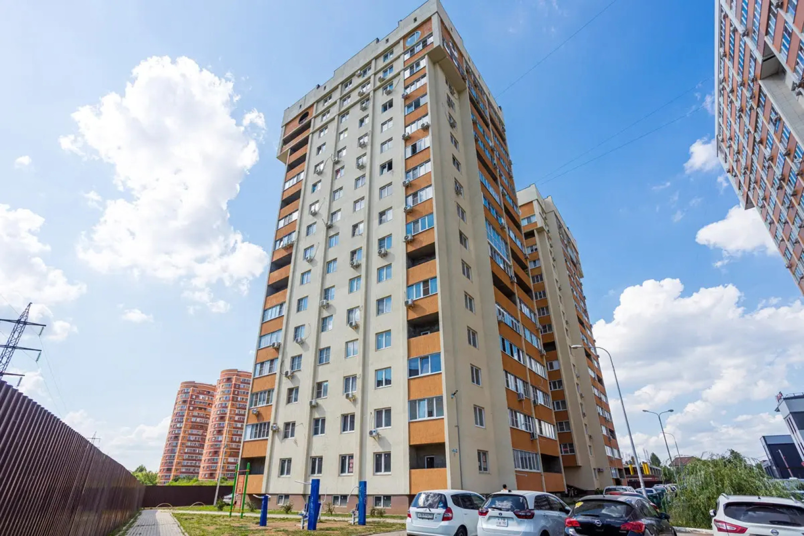 Квартира на Домбайской 10