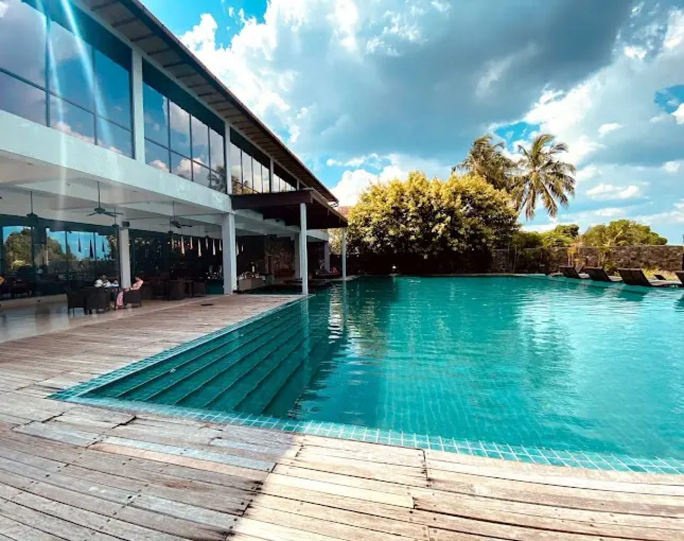 Отель Regenta Arie Lagoon Negombo