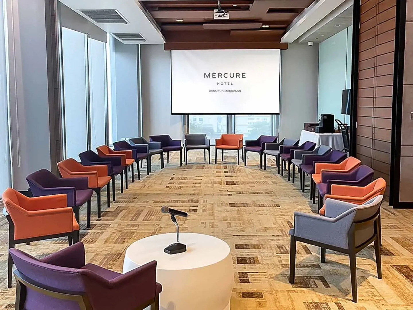 Отель Mercure Bangkok Makkasan