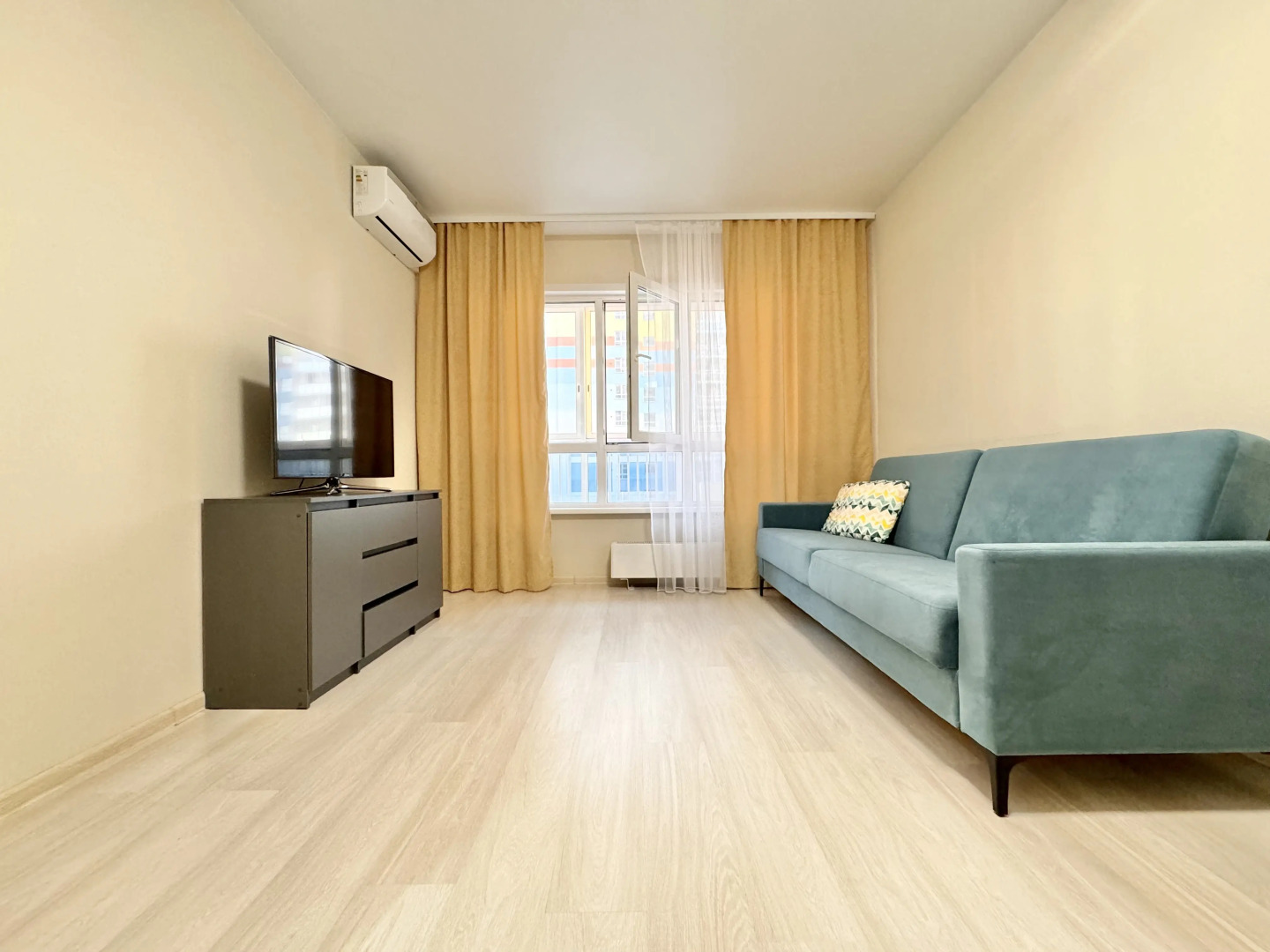 Квартира Hugge Place [Объект 185]