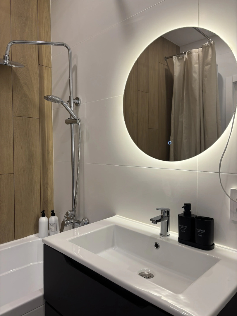 Квартира BestHome Евродвушка стильная светлая в центре города