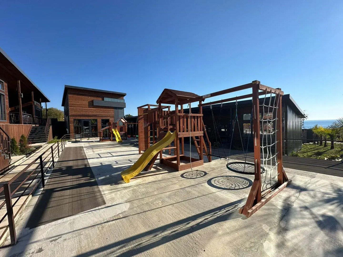 Отель Manresa Family Resort