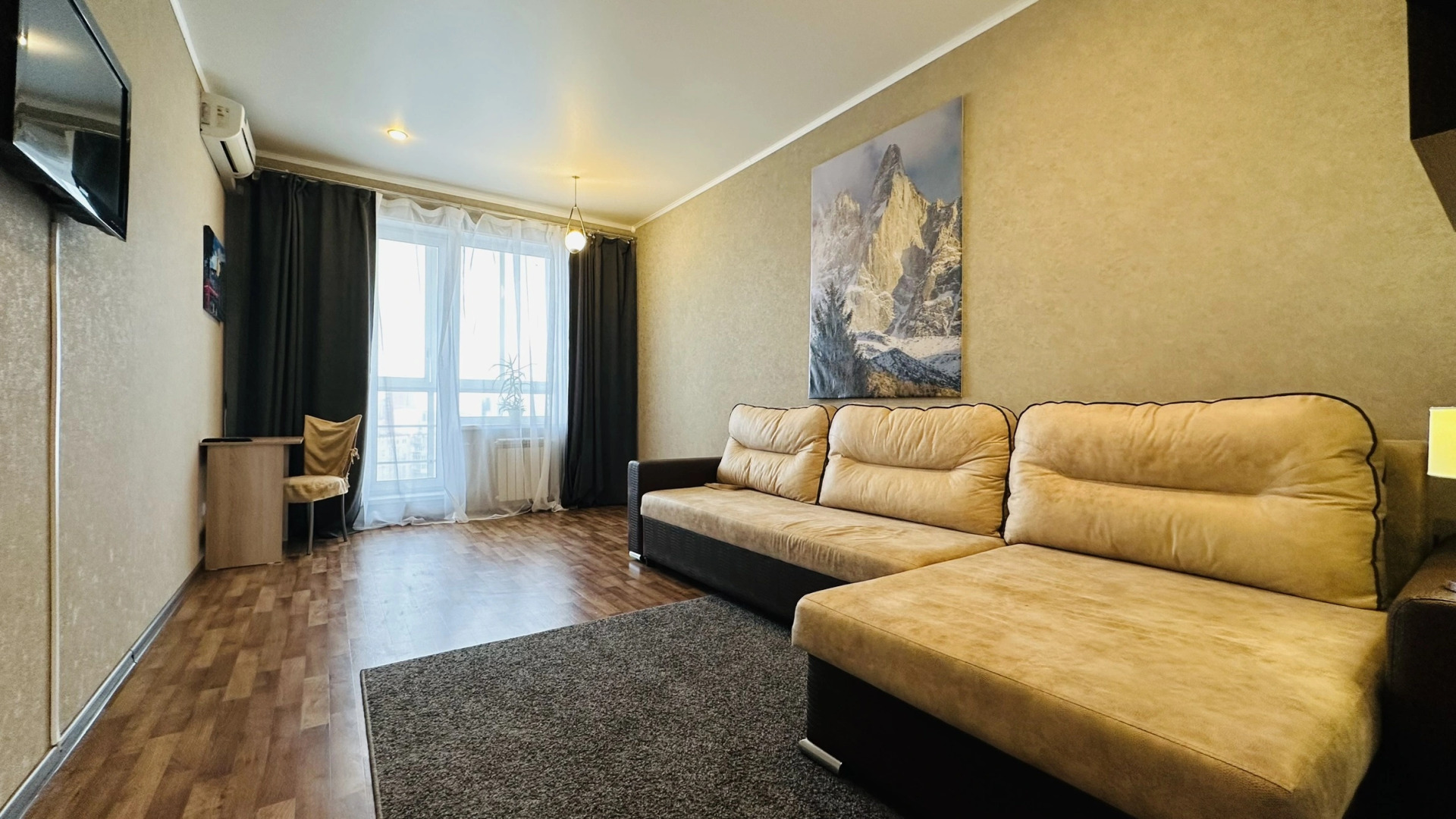 Квартира 3х комнатная с панорамой центра, 11 этаж