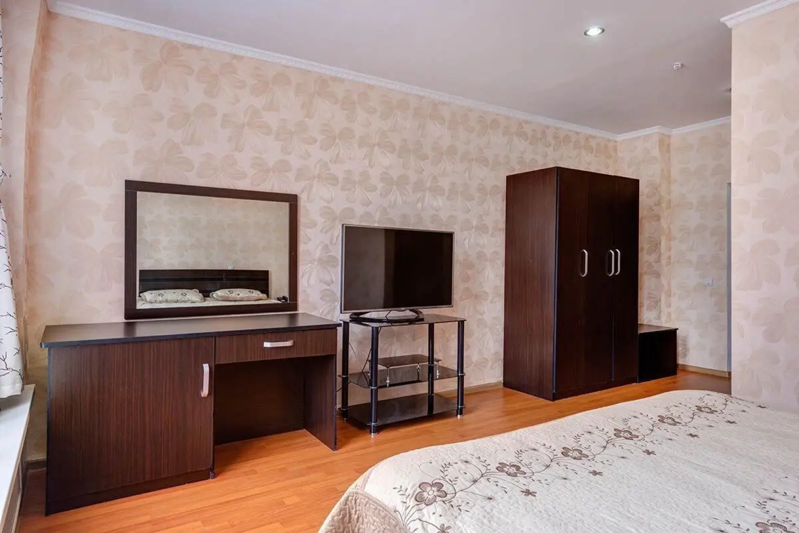 Городской отель Казахфильм