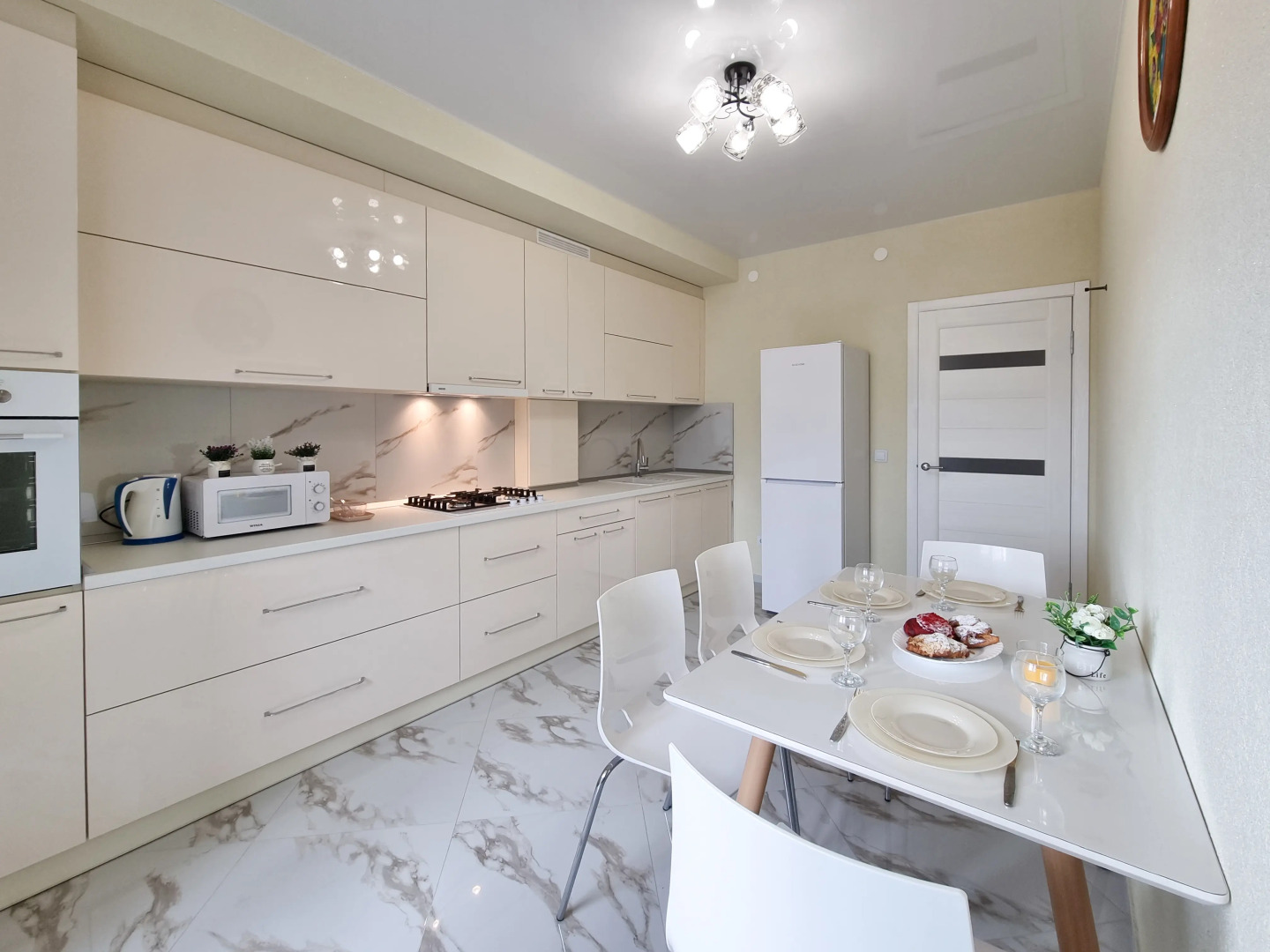 Апартаменты LovelyHome39 на Аллее Знаний Сельма