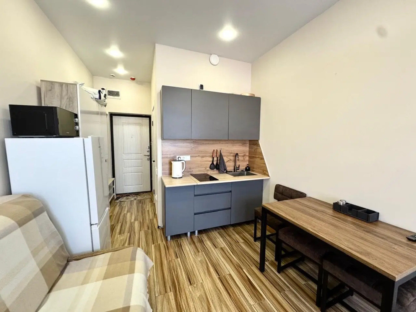 Апартаменты Монро 2