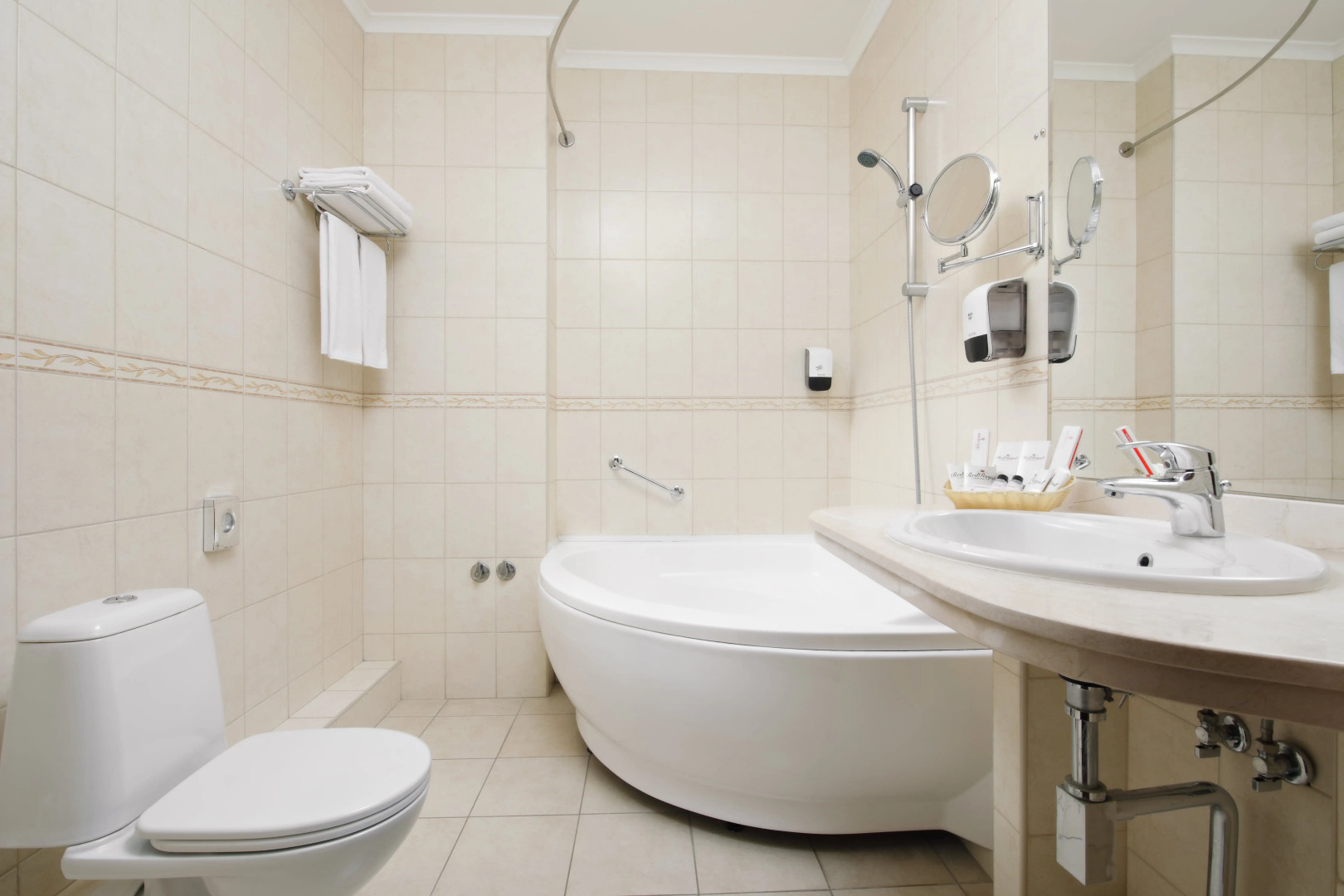 Отель Red Royal by Undersun