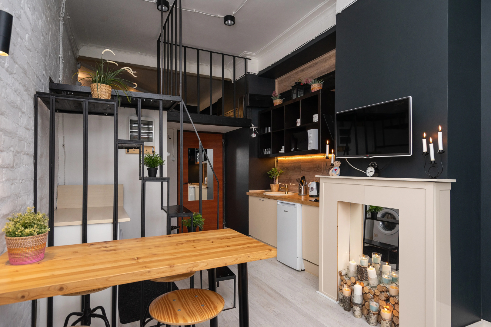 Квартира Двухуровневая с Сауной и Камином