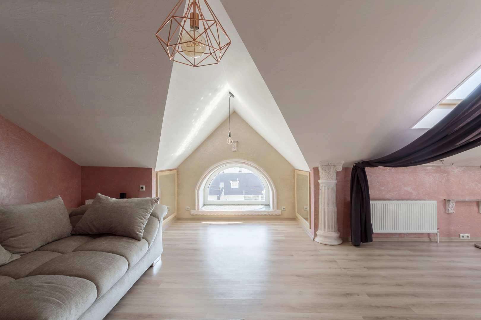 Квартира Мансардная Квартира в Центре Города