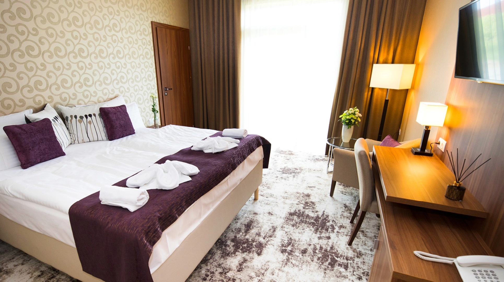 Отель Outlet Polgár