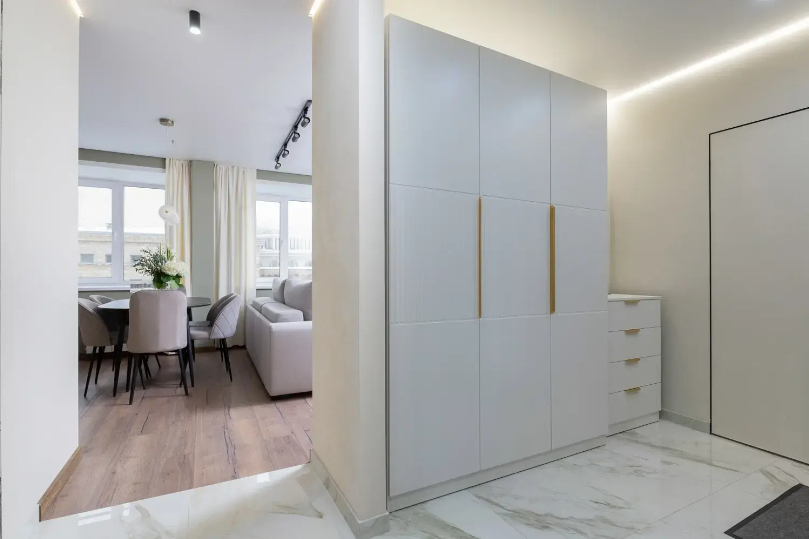 Квартира Трёхкомнатная с видом на оперный театр