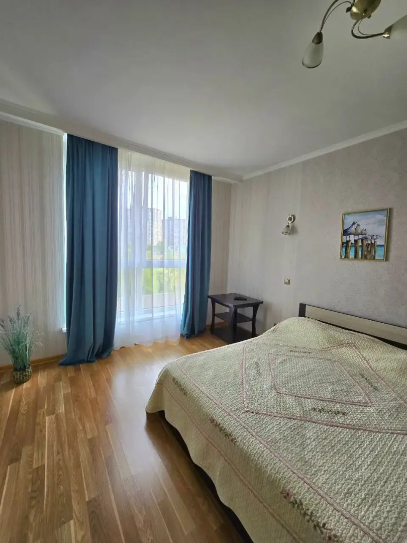 Квартира в центре Калининграда на Молочинского 4