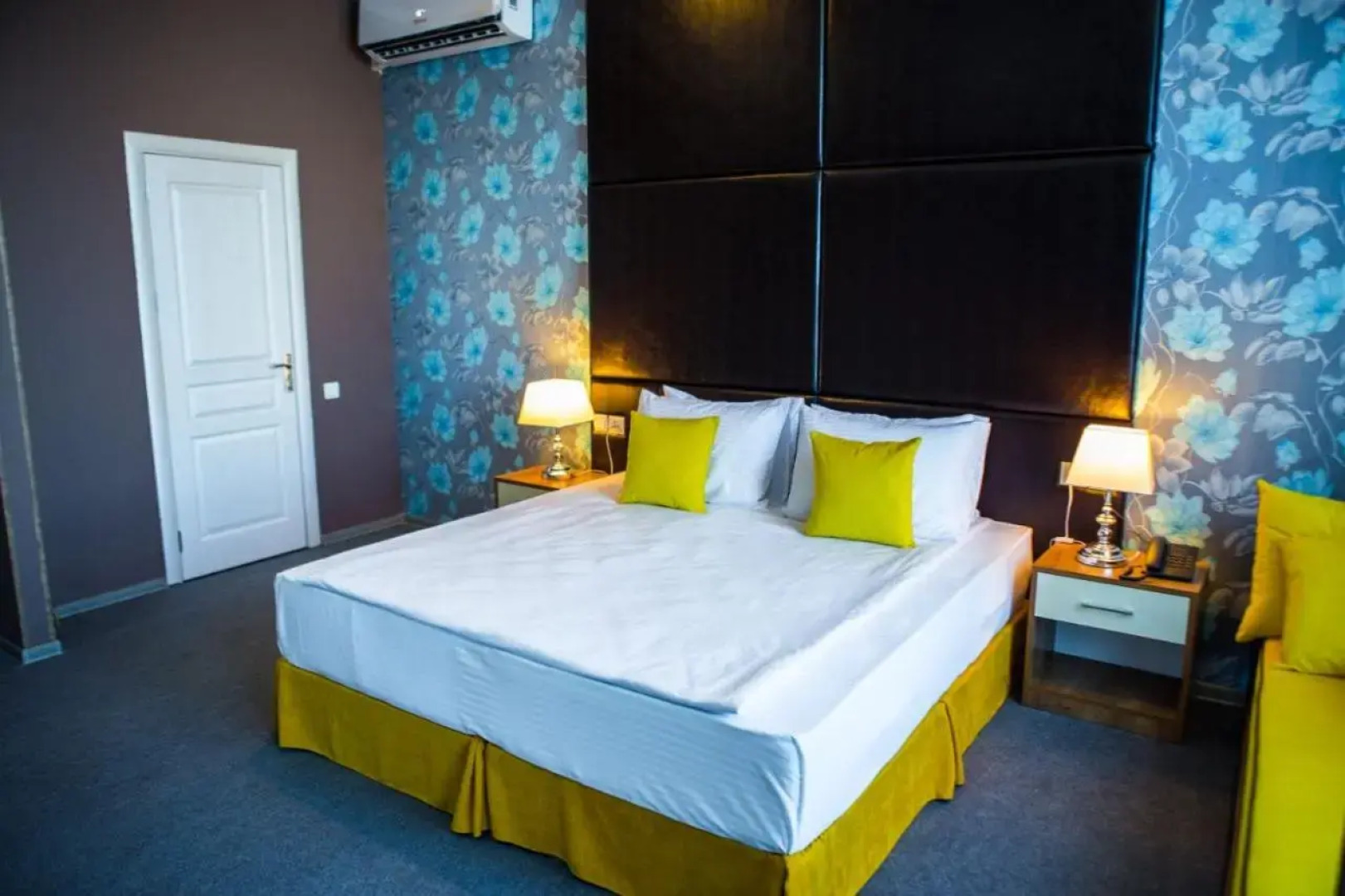 Отель Square Boutique