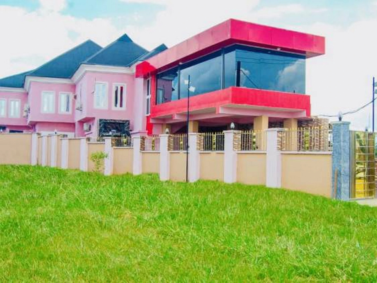 Hotel Ama Luxury Suites