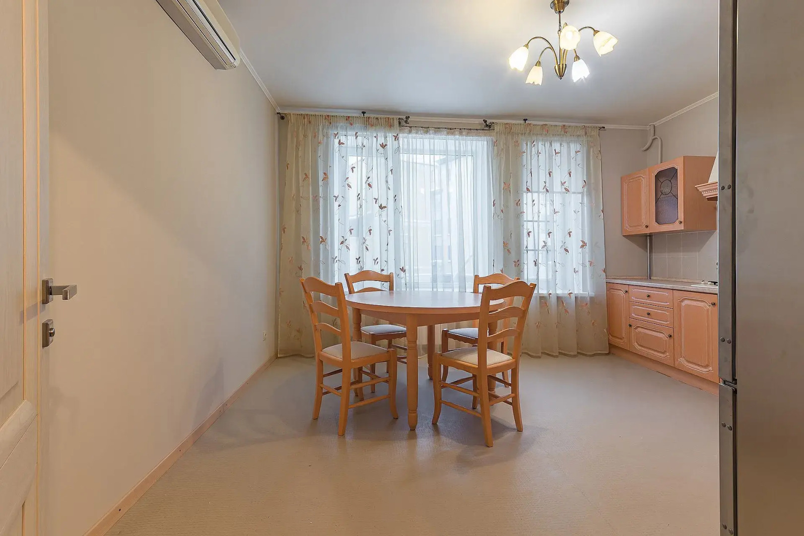 Просторная квартира в Центре Города с подземным паркингом