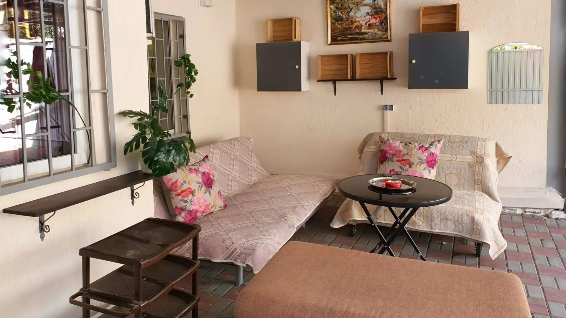 Апартаменты с личной террасой рядом с ж/д вокзалом