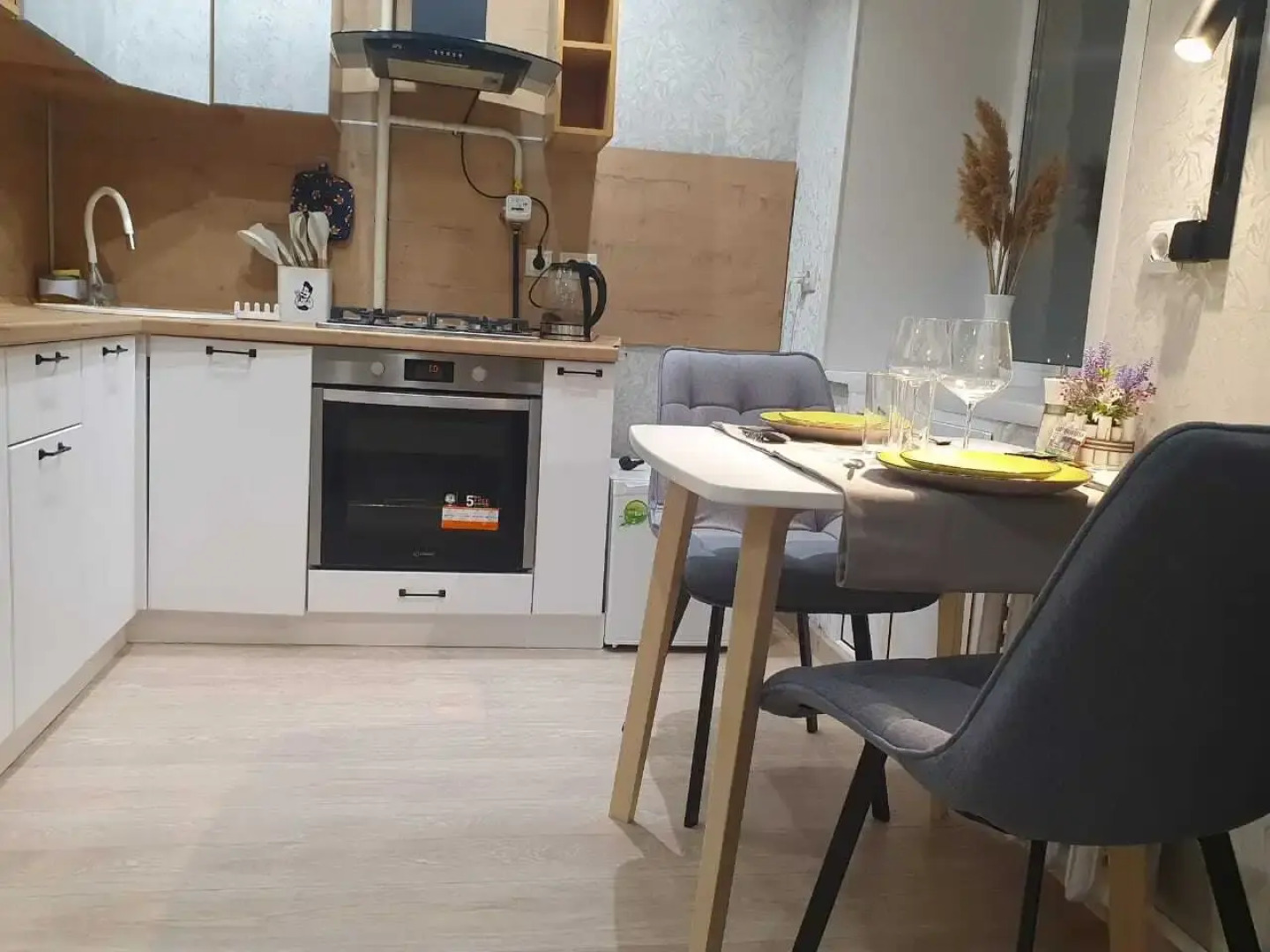 Квартира Большая и Комфортная на Гознаковском Переулке 4