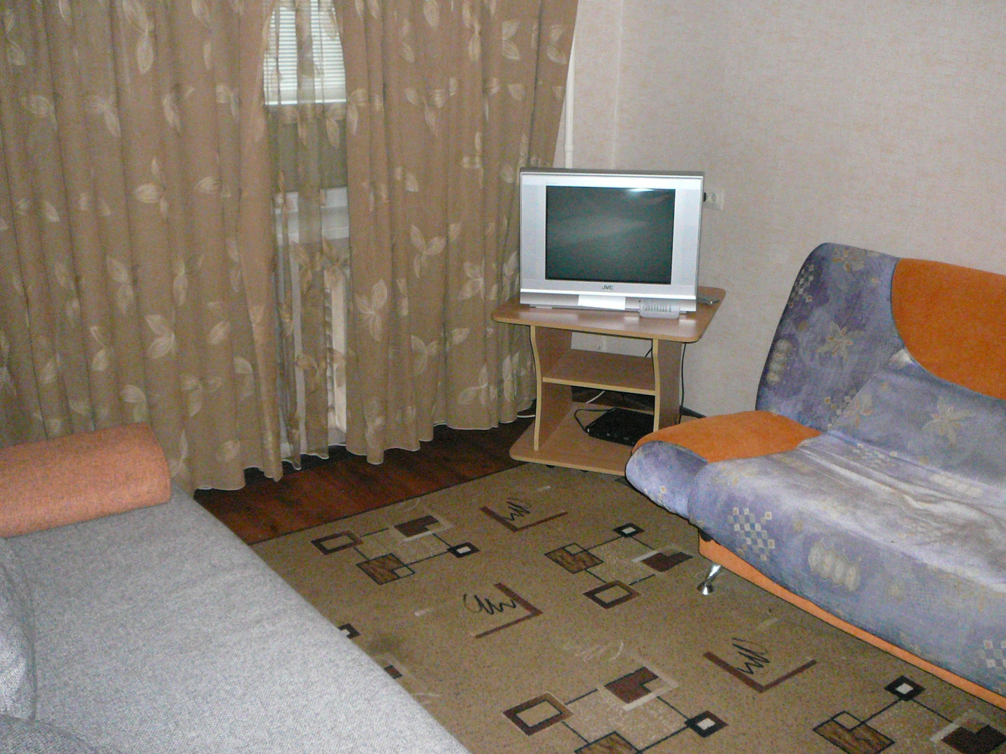 Апартаменты Эконом на Мельничной 24-1