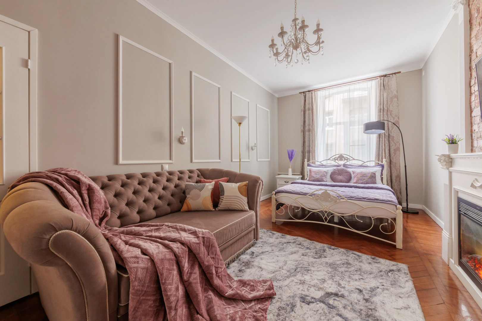 Апартаменты Трехкомнатные у Площади Восстания 10 гостей