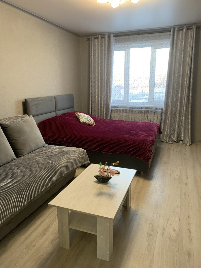 Квартира с Балконом Комсомольская 106