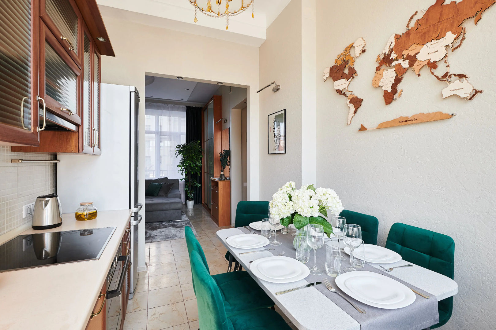Квартира GM Apartments Стильная Трехкомнатная в Доме на Набережной