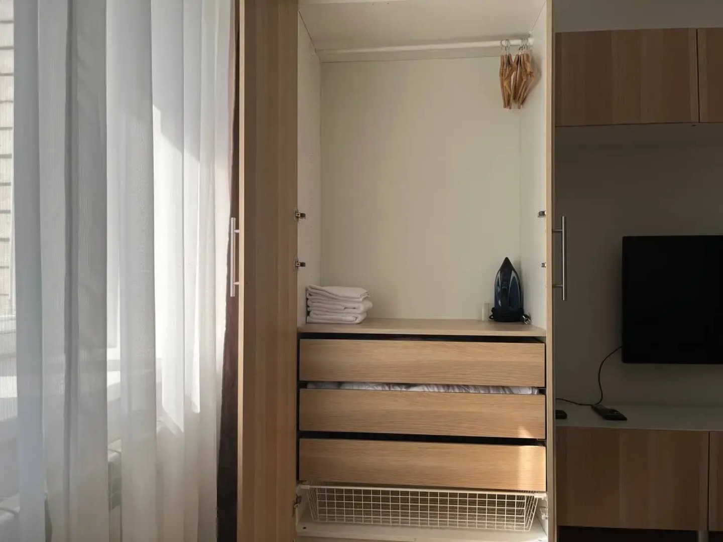 Квартира 1-комнатная 42 м², 8/9 этаж