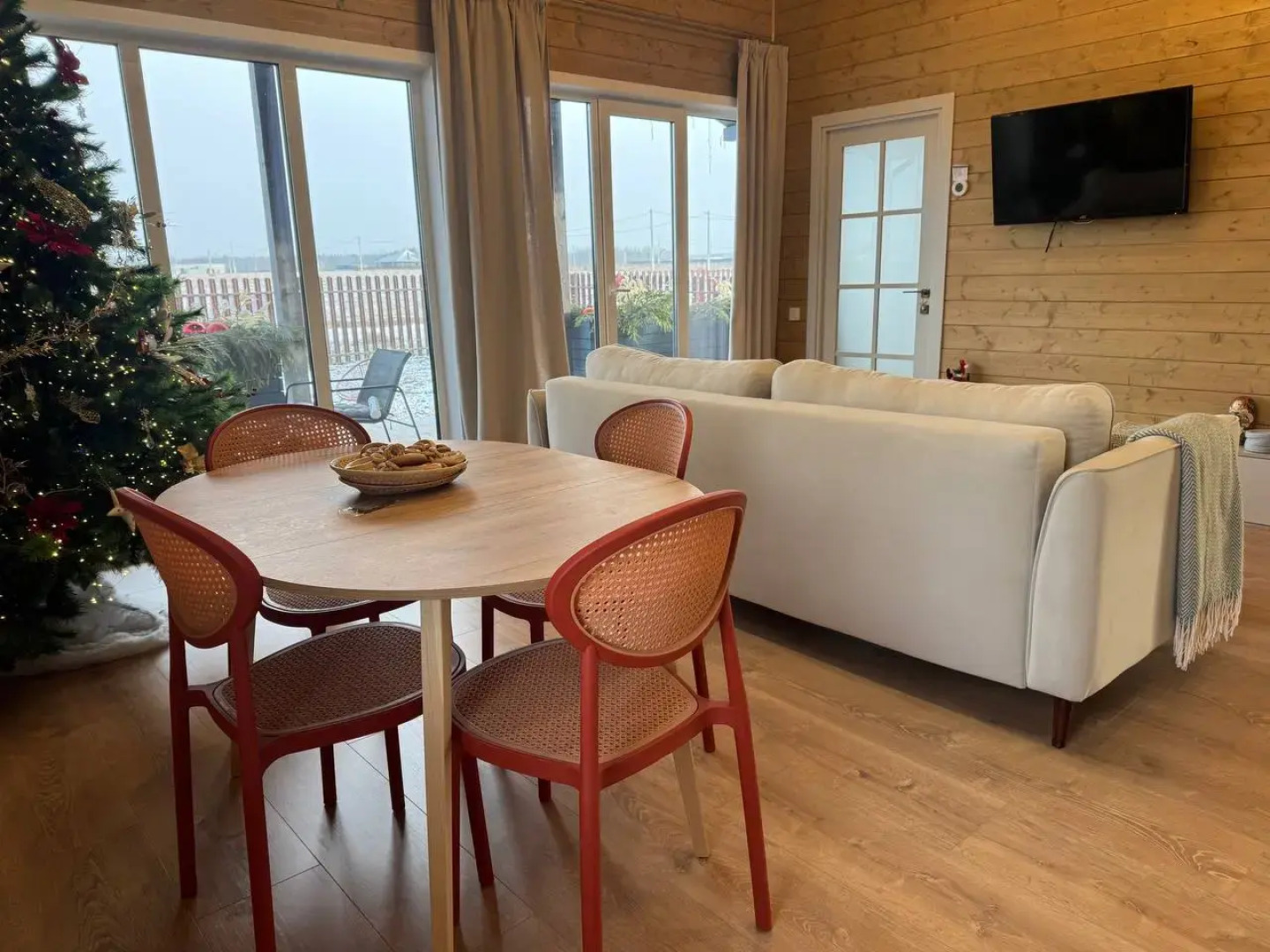 Частный дом Каникулы в Завидово для Семерых